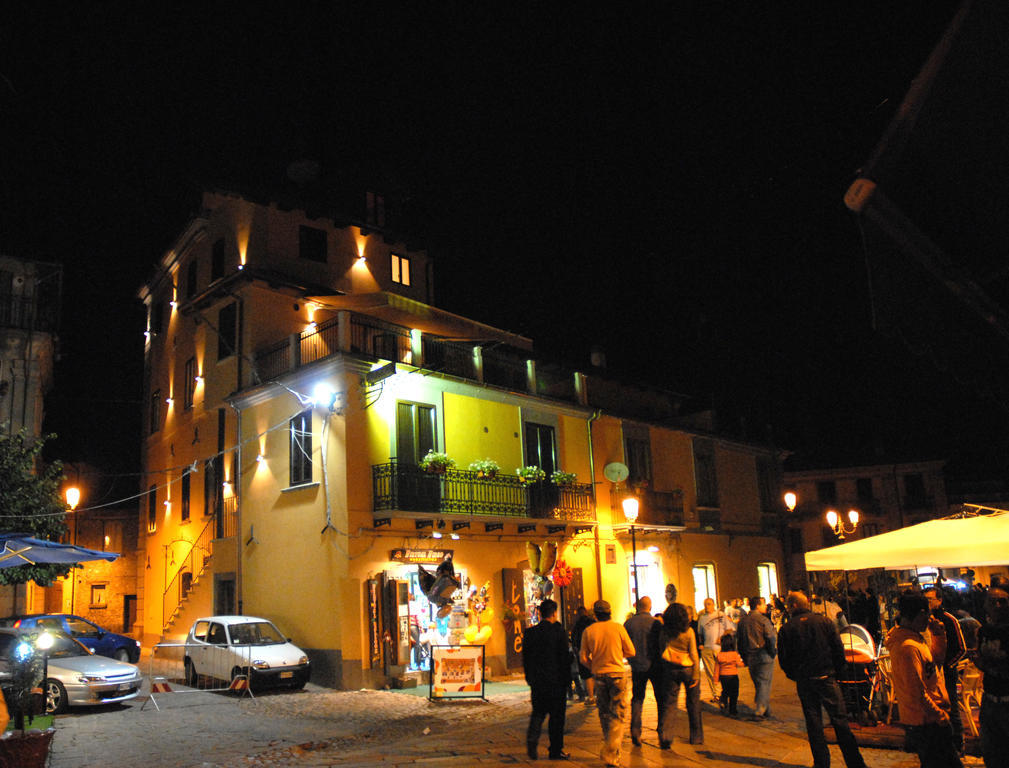 Hotel Conte Ruggero Serra San Bruno Exterior photo