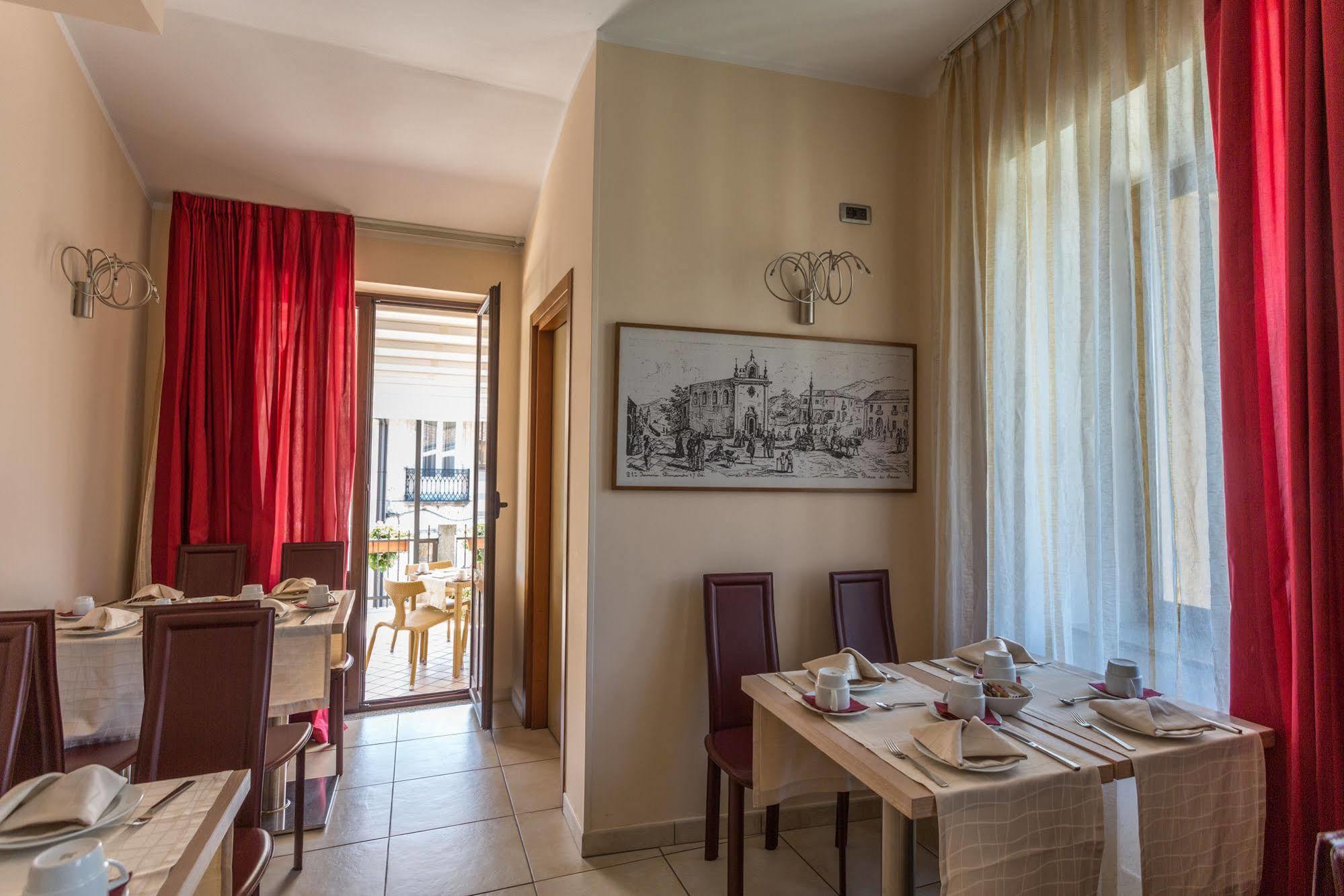 Hotel Conte Ruggero Serra San Bruno Exterior photo